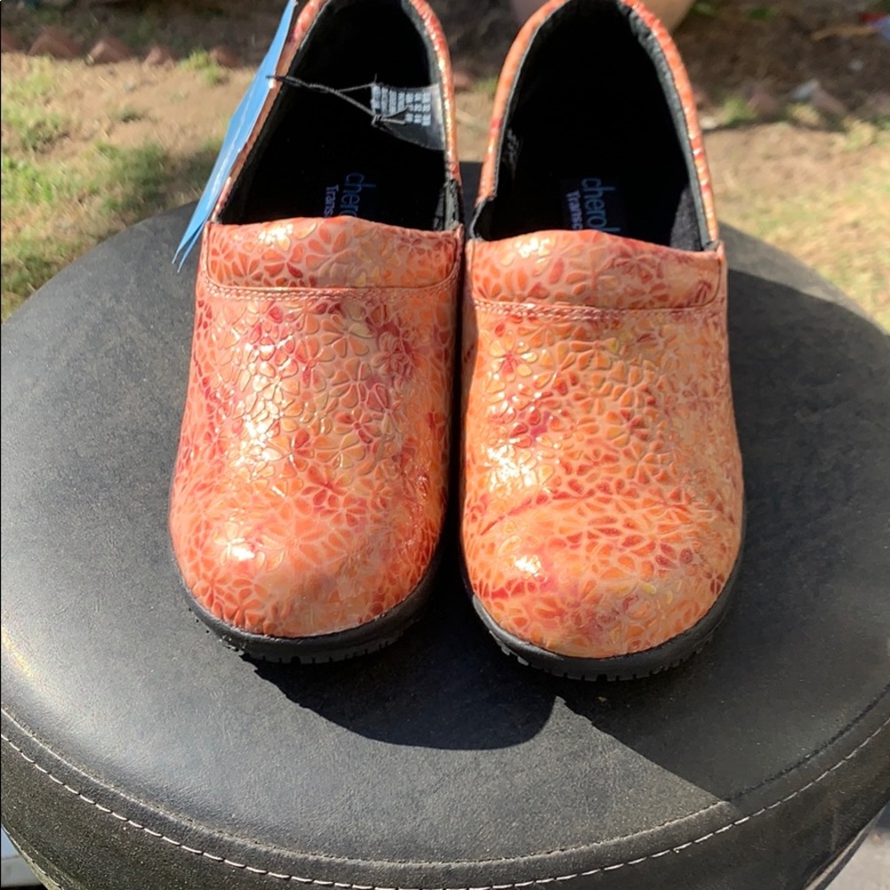 Cherokee slip resistant Transcends work shoes.